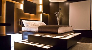 Кровать-подиум – новомодное веянье востока или практичная вещь в спальне?