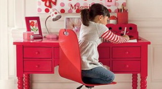 Хороший письменный стол для ребенка – залог успеха в учебе